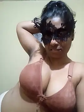 Snapshot of Expose_Queen chatting on January 8, 2026, 5:04 pm Expose Queen online show from January 8, 2026, 5:04 pm