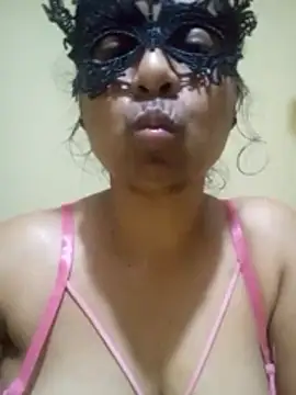 Snapshot of Expose_Queen chatting on January 14, 2026, 6:24 pm Expose Queen online show from January 14, 2026, 6:24 pm