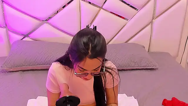 GabbiePrice online show from May 31, 2026, 3:08 pm