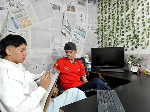Snapshot of heyy_noah11 chatting on June 19, 2026, 1:26 pm heyy noah11 online show from June 19, 2026, 1:26 pm
