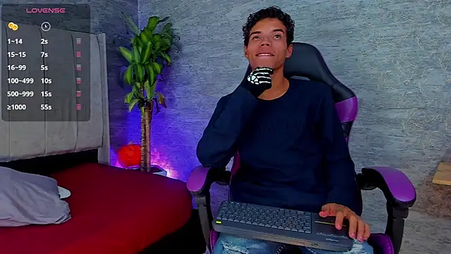 jhojan foxxx  online show from November 2, 2025, 11:23 am