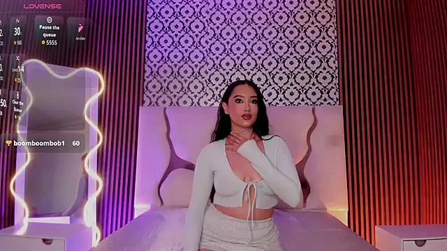 Snapshot of BEELLA_TAY1 chatting on November 20, 2025, 4:45 am BEELLA TAY1 online show from November 20, 2025, 4:45 am