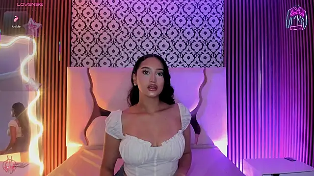 Snapshot of BEELLA_TAY1 chatting on February 4, 2026, 12:00 pm BEELLA TAY1 online show from February 4, 2026, 12:00 pm