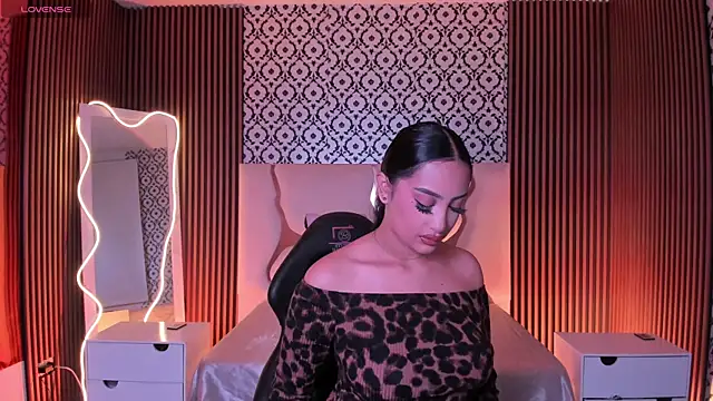 BEELLA TAY1 online show from March 30, 2026, 11:44 am