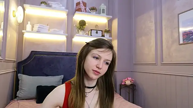 Snapshot of Kara_Kirby chatting on April 19, 2026, 5:40 am Kara Kirby online show from April 19, 2026, 5:40 am