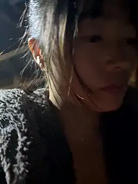 Maymay   online show from December 14, 2025, 1:44 am