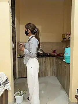 Snapshot of deepikaa_aroraa chatting on February 23, 2026, 10:23 am deepikaa aroraa online show from February 23, 2026, 10:23 am