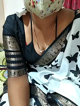 Snapshot of Best_Kannada_Couple chatting on October 24, 2025, 6:04 pm Best Kannada Couple online show from October 24, 2025, 6:04 pm