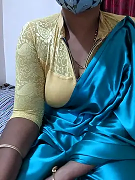 Snapshot of Best_Kannada_Couple chatting on October 27, 2025, 5:33 am Best Kannada Couple online show from October 27, 2025, 5:33 am