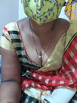 Snapshot of Best_Kannada_Couple chatting on November 10, 2025, 5:50 am Best Kannada Couple online show from November 10, 2025, 5:50 am