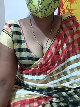 Snapshot of Best_Kannada_Couple chatting on November 10, 2025, 5:56 pm Best Kannada Couple online show from November 10, 2025, 5:56 pm