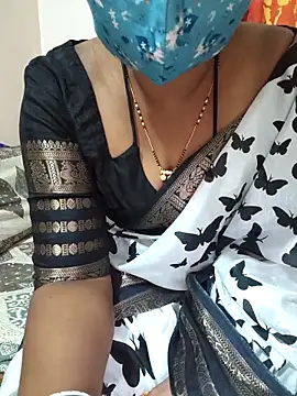 Snapshot of Best_Kannada_Couple chatting on December 16, 2025, 5:23 am Best Kannada Couple online show from December 16, 2025, 5:23 am