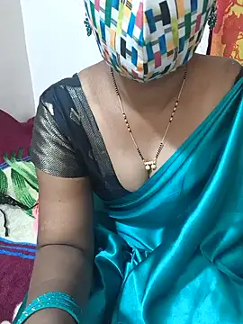 Snapshot of Best_Kannada_Couple chatting on April 7, 2026, 5:41 am Best Kannada Couple online show from April 7, 2026, 5:41 am