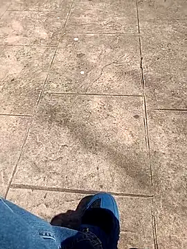 Snapshot of DEWOLT18 chatting on April 6, 2026, 1:12 pm DEWOLT18 online show from April 6, 2026, 1:12 pm