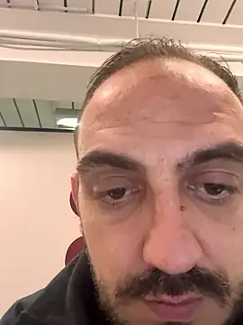 Snapshot of AlexGogo23 chatting on October 14, 2025, 11:44 am AlexGogo23 online show from October 14, 2025, 11:44 am