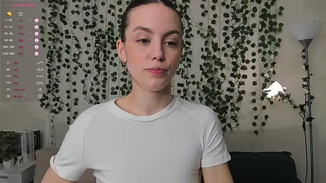 sweet and flirt online show from October 22, 2025, 7:30 am