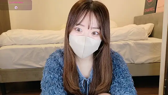 Snapshot of yura_ra_ra chatting on April 24, 2026, 8:17 am yura ra ra online show from April 24, 2026, 8:17 am