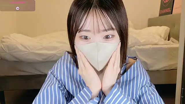 Snapshot of yura_ra_ra chatting on April 25, 2026, 8:17 am yura ra ra online show from April 25, 2026, 8:17 am
