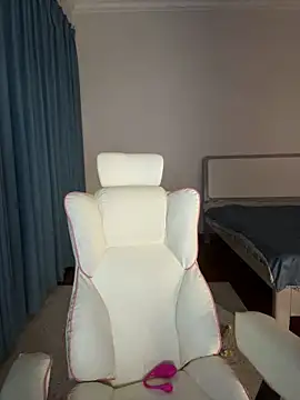 yiyi 3523 online show from March 27, 2026, 2:50 pm