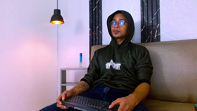 Snapshot of Jayden_Morris chatting on December 5, 2025, 4:03 pm Jayden Morris online show from December 5, 2025, 4:03 pm