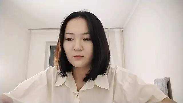 Lyndasilk online show from October 22, 2025, 2:06 pm