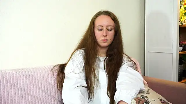 IngridCothron online show from October 19, 2025, 2:07 pm