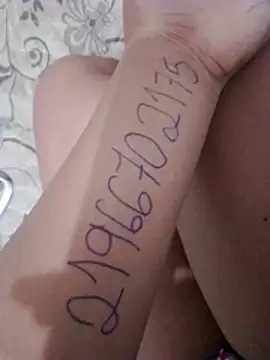 Camilanifeta online show from December 21, 2025, 3:52 pm