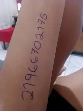 Camilanifeta online show from March 27, 2026, 9:53 am