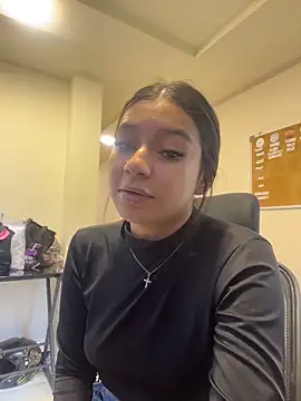 Snapshot of AlyssaRay chatting on April 29, 2026, 5:30 pm AlyssaRay online show from April 29, 2026, 5:30 pm