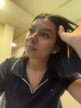 Snapshot of AlyssaRay chatting on May 20, 2026, 4:24 pm AlyssaRay online show from May 20, 2026, 4:24 pm