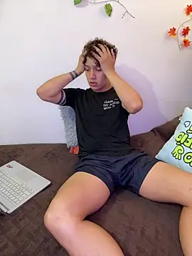 Snapshot of charly_926 chatting on December 16, 2025, 6:46 pm charly 926 online show from December 16, 2025, 6:46 pm