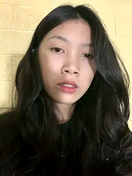 Snapshot of linh-lan1 chatting on October 16, 2025, 11:00 am linh-lan1 online show from October 16, 2025, 11:00 am