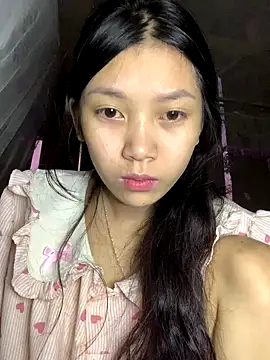 Snapshot of linh-lan1 chatting on October 30, 2025, 10:49 am linh-lan1 online show from October 30, 2025, 10:49 am