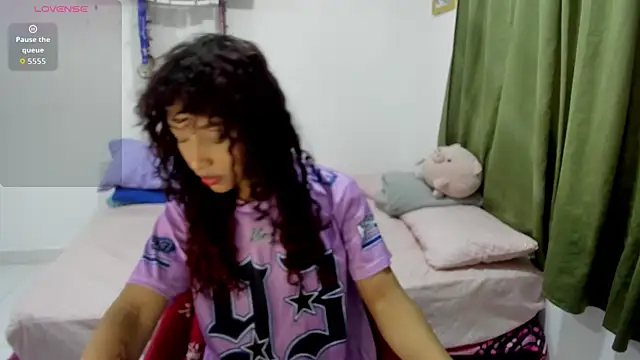 briar 05 online show from November 14, 2025, 1:26 am