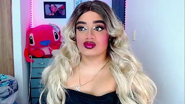 Snapshot of Sofiabigcock22 chatting on November 5, 2025, 11:27 pm Sofiabigcock22 online show from November 5, 2025, 11:27 pm