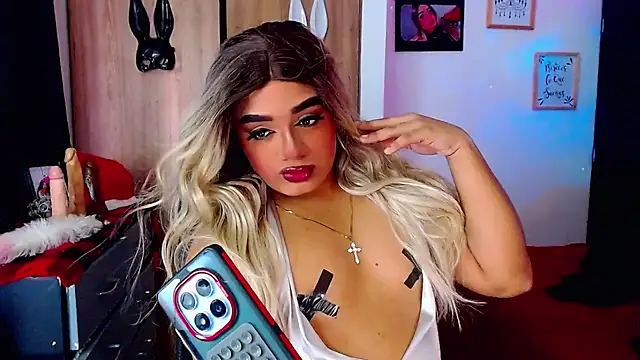 Snapshot of Sofiabigcock22 chatting on November 16, 2025, 1:17 pm Sofiabigcock22 online show from November 16, 2025, 1:17 pm