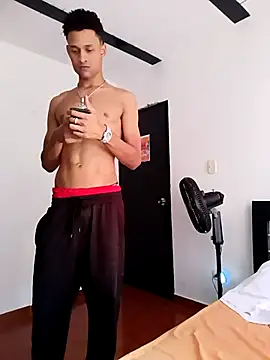 Snapshot of Ruberga20 chatting on December 3, 2025, 1:42 pm Ruberga20 online show from December 3, 2025, 1:42 pm