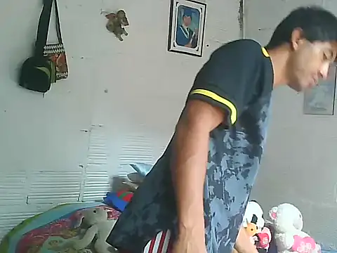horny latin couple1 online show from October 17, 2025, 2:19 pm