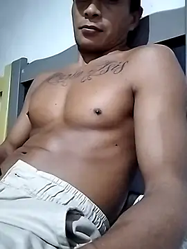 Snapshot of Moreno-Charmoso_30 chatting on October 18, 2025, 12:57 am Moreno-Charmoso 30 online show from October 18, 2025, 12:57 am