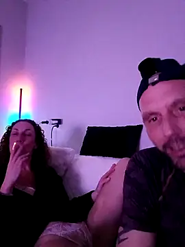 TessaenGlenn online show from March 28, 2026, 10:42 pm