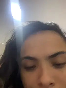 safadinhaquenteW online show from October 19, 2025, 2:12 am