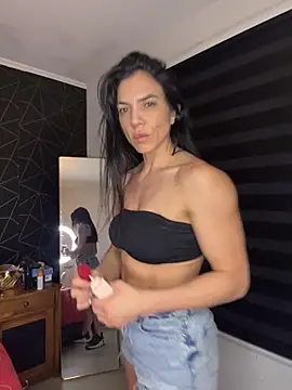 Snapshot of Kattefit chatting on December 18, 2025, 2:50 am Kattefit online show from December 18, 2025, 2:50 am