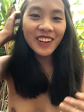 namicute online show from November 22, 2025, 2:10 am