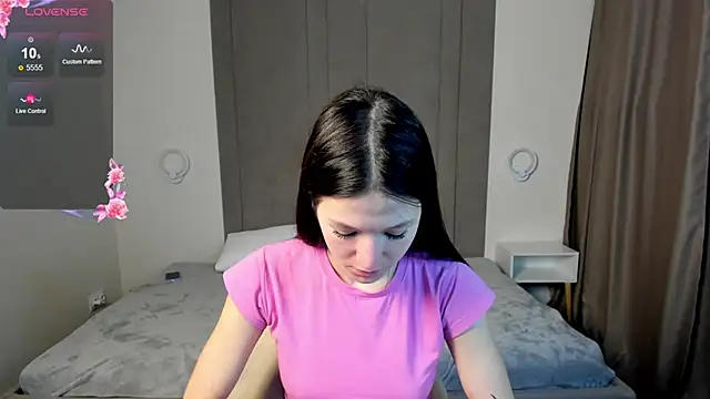 ChillGato online show from November 18, 2025, 1:33 am