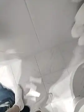 juanricox online show from November 28, 2025, 2:53 pm