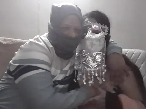 Snapshot of sassycouple3x chatting on November 16, 2025, 11:27 am sassycouple3x online show from November 16, 2025, 11:27 am