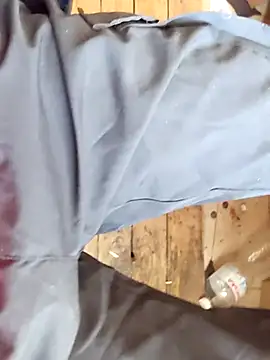 szabi1995 online show from November 4, 2025, 8:35 am