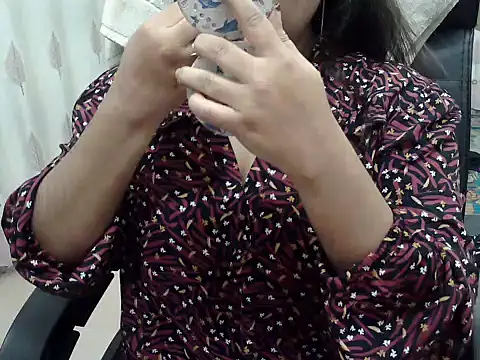 SexyRani2000 online show from February 2, 2026, 5:11 pm