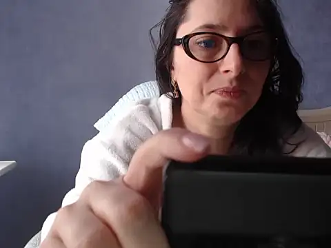 Snapshot of LuckyLisa23 chatting on March 30, 2026, 11:22 am LuckyLisa23 online show from March 30, 2026, 11:22 am