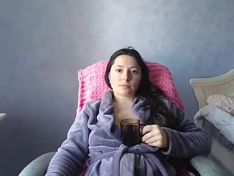 Snapshot of LuckyLisa23 chatting on April 15, 2026, 10:22 am LuckyLisa23 online show from April 15, 2026, 10:22 am